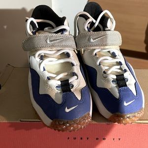 Kids size 4Y Air Zoom Turf (BG) for sale.